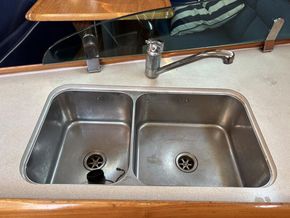 Jeanneau Sun Odyssey 37 Owners version - Galley