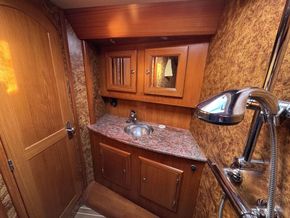 Dufour 50 Prestige commissioned 2001 - Heads