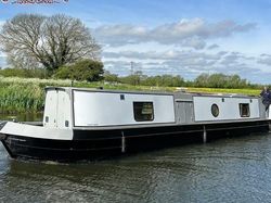 42&rsquo; electric propulsion narrowboat