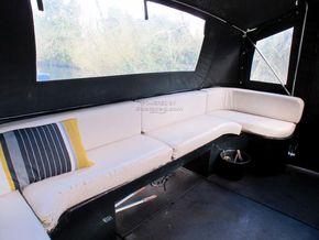 Wide Beam 60ft x 10ft Collingwood - Cockpit