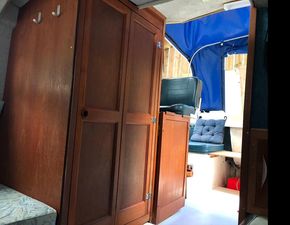 Toilet compartment