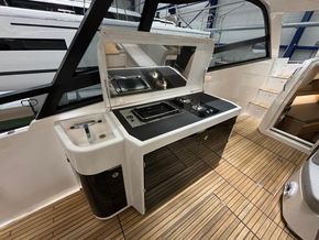 2025 Bavaria Vida HT 9