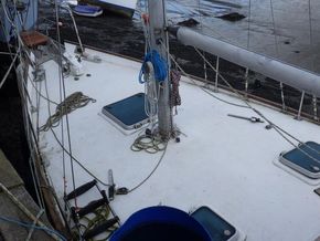 Endurance 35 Sailing Yacht - Deck