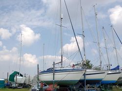 Sea Mist, Mirage 2700 twin keel yacht