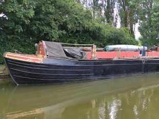 Narrow boats