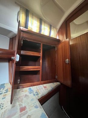 2000 Bavaria 31 18