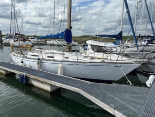 1973 Centurian 32