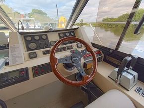 Princess 435  - Helm