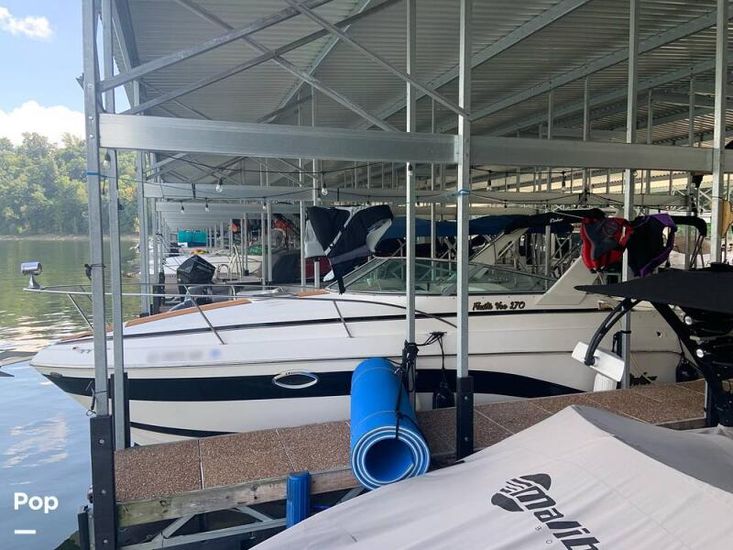 2003 Rinker fiesta vee 270