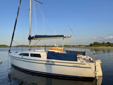 Catalina 250 Sail Boat