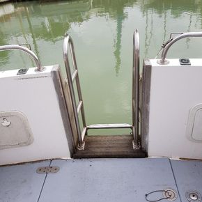 Stern Door