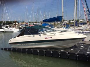 2000 Bayliner Capri 2052 LX