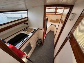 Nelson Weymouth 32  - Galley