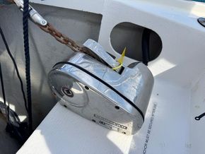 Bavaria 36 Cruiser 3 Cabin version - Windlass