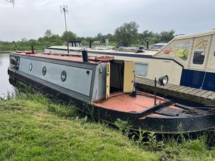 43' Narrow Boat 'A Little Desperate' SALE AGREED