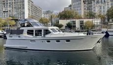 Exquisite Dutch Cruiser in Paris