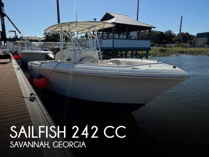 2022 Sailfish 242 cc