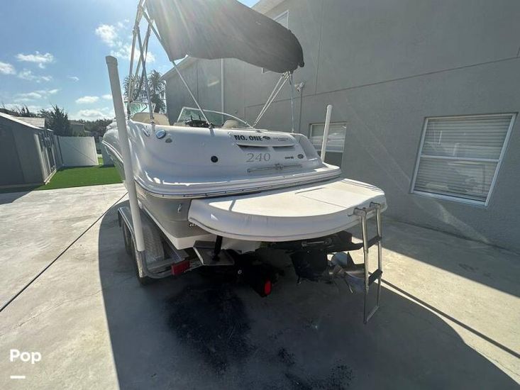 2008 Sea Ray 240 sundeck