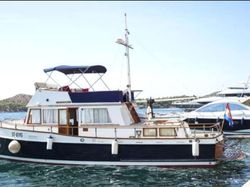 Grand Banks Classic 42 Trawler Yacht