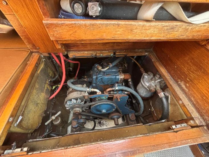 1976 Hustler 25.5