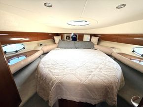 2006 Princess V42 10
