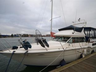 1986 Sea Ray 360 Aft cabin