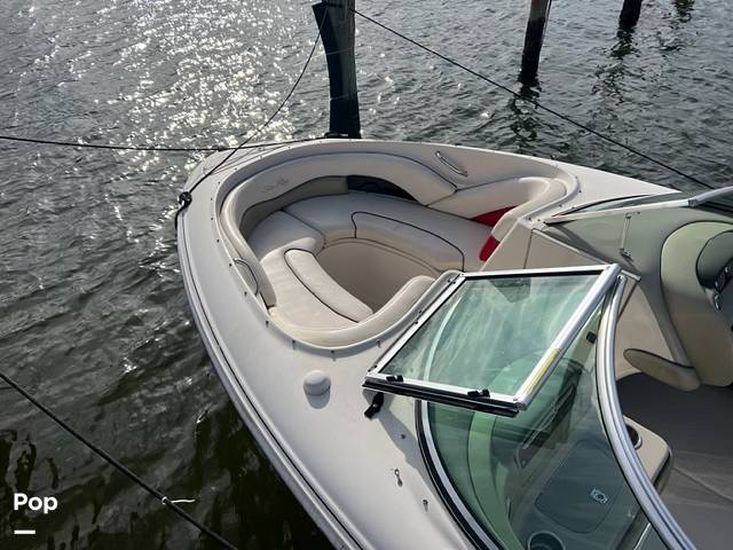 2007 Sea Ray 220 select