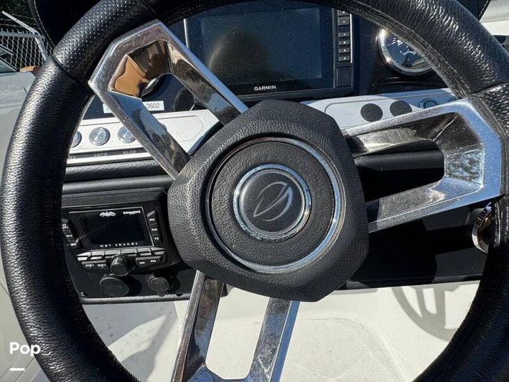 2023 Crownline E235XS