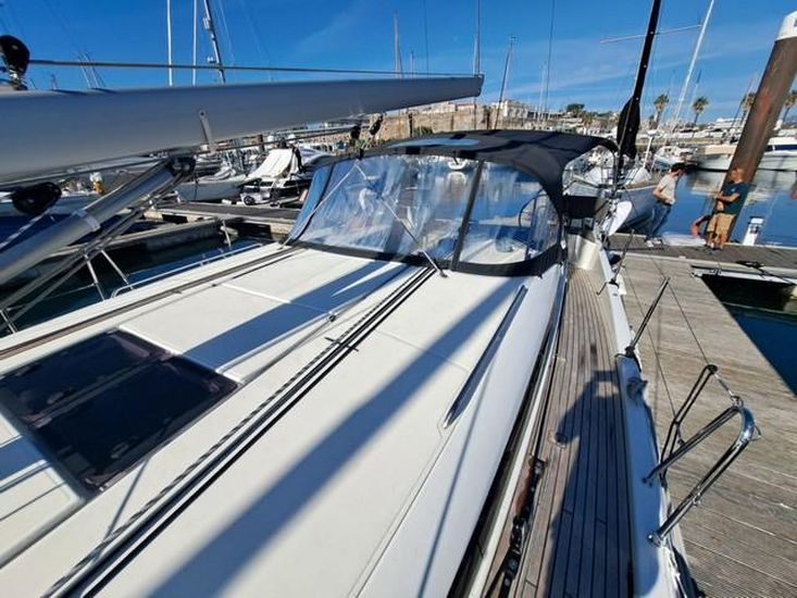 2022 Jeanneau Sun Odyssey 490