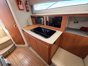 Bayliner 285  - Galley