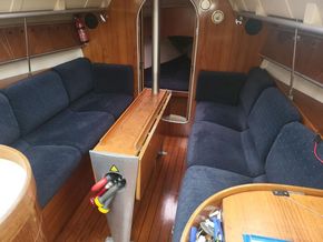 Beneteau 32s5  - Interior