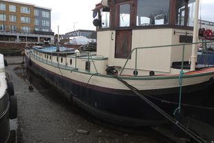 Classic 1910 Hagenaar barge
