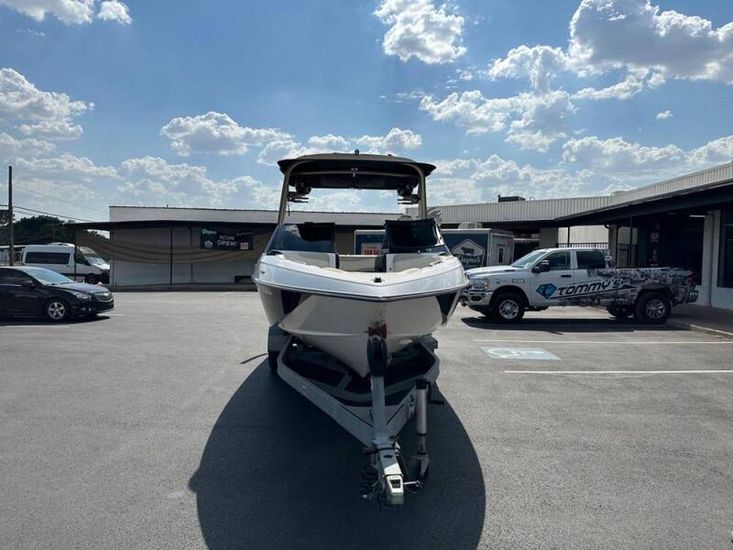 2016 Malibu 25 lsv