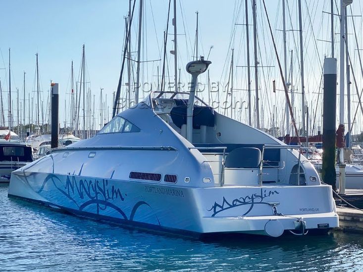 2007 Wave Piercer Speed Boat