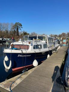 33' x 10' Lytton - Broads Cruiser - Discoverer