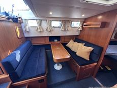2001 Aquastar 38