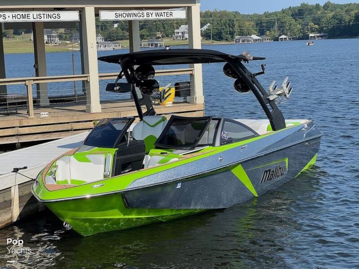 2019 Malibu 23 lsv