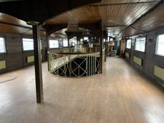 Unique Houseboat Opportunity 