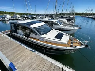 2025 Sealine C335