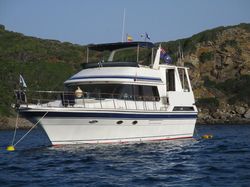 Horizon Trawler Yacht in idyllic Mediterranean location