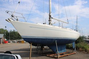 1987 Oyster Heritage 37