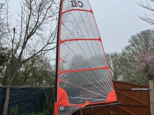 Byte CII sailing dinghy Carbon MKIII mast and sail