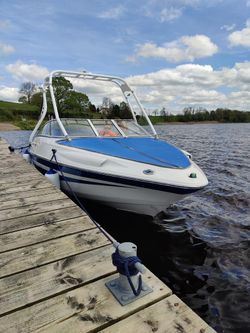 Campion S545 bowrider wakeboard tower