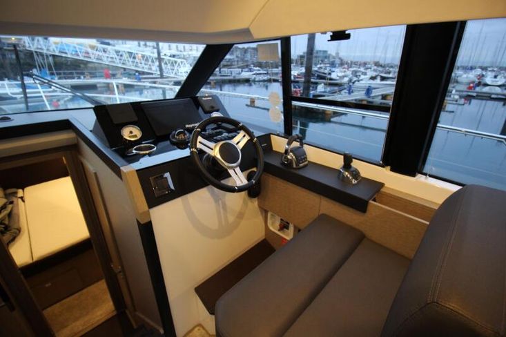 2019 Prestige 420 Fly