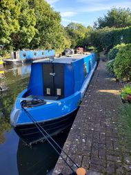 Light and airy Narrowboat with a surprising amount of space- Reduced!!