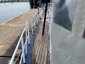 deck port side