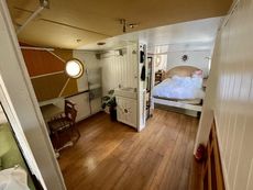 Beautiful 56ft x 10ft Narrow-Widebeam
