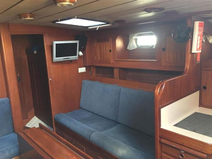 1982 Hallberg-Rassy 42 KETCH