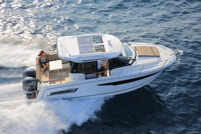 Jeanneau Merry Fisher 895 Legend Offshore - overhead view from starboard side