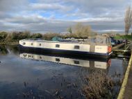 Beautiful 6 Berth Wide Beam Barge (65'x12'6'')
